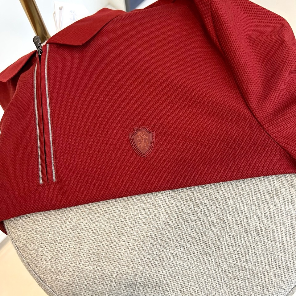 Brunello Cucinelli-BC、2026春夏新品短袖Polo衫，以简约而不简单的姿态诠释现代男士优雅格调。经