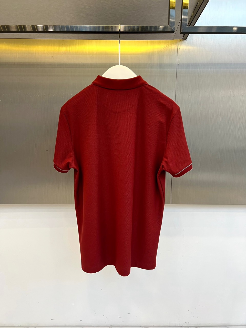 Brunello Cucinelli-BC、2026春夏新品短袖Polo衫，以简约而不简单的姿态诠释现代男士优雅格调。经