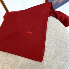 BERLUTI 布鲁提、2026春夏新品短袖Polo衫全新登场,以奢华面料与匠心工艺重塑经典男装美学。采用高支双丝光棉面 BERLUTI 布鲁提、2026春夏新品短袖Polo衫全新登场,以奢华面料与匠心工艺重塑经典男装美学。采用高支双丝光棉面