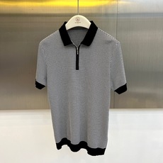 Loro Piana诺悠翩雅、2026春夏新品针织Polo衫,以意式轻奢美学重塑经典,半拉链翻领设计打破传统纽扣桎梏,兼 Loro Piana诺悠翩雅、2026春夏新品针织Polo衫,以意式轻奢美学重塑经典,半拉链翻领设计打破传统纽扣桎梏,兼