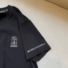 Brunello Cucinelli-BC、2026春夏新品短袖T恤,以纯色为基底,诠释极简美学与奢华休闲的融合。经典圆 Brunello Cucinelli-BC、2026春夏新品短袖T恤,以纯色为基底,诠释极简美学与奢华休闲的融合。经典圆