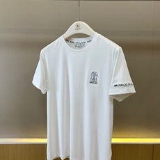 Brunello Cucinelli-BC、2026春夏新品短袖T恤,以纯色为基底,诠释极简美学与奢华休闲的融合。经典圆 Brunello Cucinelli-BC、2026春夏新品短袖T恤,以纯色为基底,诠释极简美学与奢华休闲的融合。经典圆