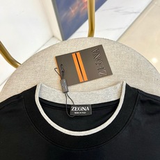 Zegna杰尼亚、2026春夏新品短袖T恤,以极简美学重塑日常穿搭经典,甄选高品质双面棉面料经液氨工艺处理,触感丝滑如绸 Zegna杰尼亚、2026春夏新品短袖T恤,以极简美学重塑日常穿搭经典,甄选高品质双面棉面料经液氨工艺处理,触感丝滑如绸