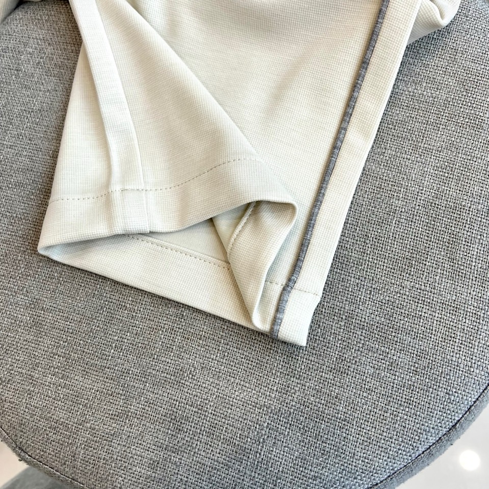 Brunello Cucinelli-BC、2026春夏新品休闲裤，色调简约大气适配多元穿搭场景。松紧腰头搭配抽绳设计，
