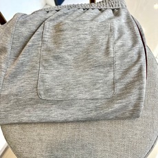 Brunello Cucinelli-BC、2026春夏新品休闲裤,色调简约大气适配多元穿搭场景。松紧腰头搭配抽绳设计, Brunello Cucinelli-BC、2026春夏新品休闲裤,色调简约大气适配多元穿搭场景。松紧腰头搭配抽绳设计,