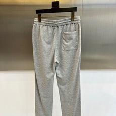Brunello Cucinelli-BC、2026春夏新品休闲裤,色调简约大气适配多元穿搭场景。松紧腰头搭配抽绳设计, Brunello Cucinelli-BC、2026春夏新品休闲裤,色调简约大气适配多元穿搭场景。松紧腰头搭配抽绳设计,