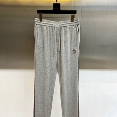 Brunello Cucinelli-BC、2026春夏新品休闲裤,色调简约大气适配多元穿搭场景。松紧腰头搭配抽绳设计, Brunello Cucinelli-BC、2026春夏新品休闲裤,色调简约大气适配多元穿搭场景。松紧腰头搭配抽绳设计,