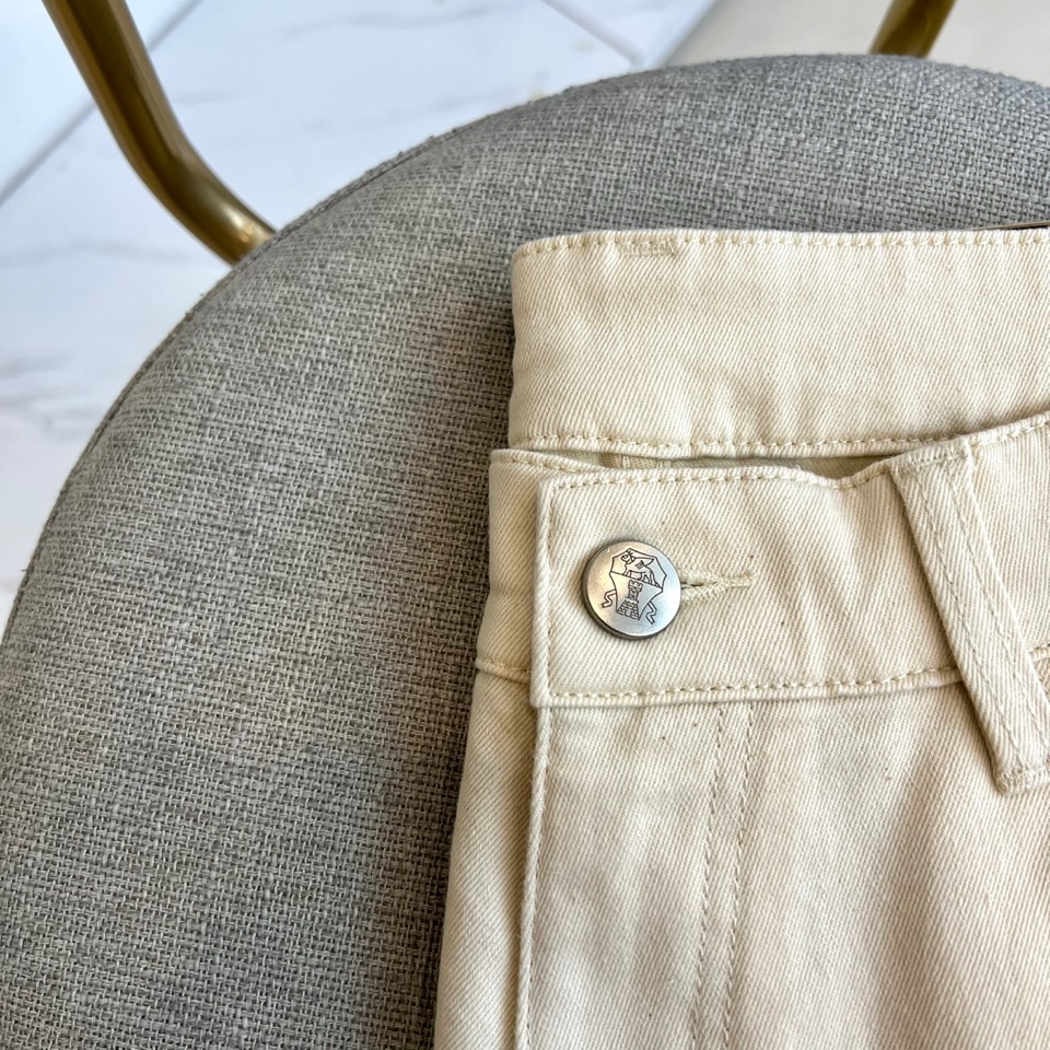 Brunello Cucinelli-BC、2026春夏新品牛仔裤，以清新柔和的色调开启春夏穿搭新篇。经典直筒版型适配多
