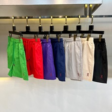 on昂跑、2026春夏新品短裤,以鲜活纯色点亮季节穿搭,成为衣橱里的吸睛焦点。整体风格融合运动休闲与街头潮流感,既适配健 on昂跑、2026春夏新品短裤,以鲜活纯色点亮季节穿搭,成为衣橱里的吸睛焦点。整体风格融合运动休闲与街头潮流感,既适配健