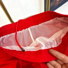 on昂跑、2026春夏新品短裤,以鲜活纯色点亮季节穿搭,成为衣橱里的吸睛焦点。整体风格融合运动休闲与街头潮流感,既适配健 on昂跑、2026春夏新品短裤,以鲜活纯色点亮季节穿搭,成为衣橱里的吸睛焦点。整体风格融合运动休闲与街头潮流感,既适配健