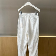Zegna杰尼亚、2026春夏新品休闲裤,以极简美学重塑日常穿搭,松紧腰头搭配隐藏式抽绳设计,兼顾舒适贴合与随性自在,前 Zegna杰尼亚、2026春夏新品休闲裤,以极简美学重塑日常穿搭,松紧腰头搭配隐藏式抽绳设计,兼顾舒适贴合与随性自在,前