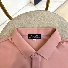 Polo Ralph Lauren拉夫劳伦、2026春夏新品短袖Polo衫,以极简美学重塑经典轮廓。纯色调温润如玉,低调 Polo Ralph Lauren拉夫劳伦、2026春夏新品短袖Polo衫,以极简美学重塑经典轮廓。纯色调温润如玉,低调