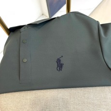 Polo Ralph Lauren拉夫劳伦、2026春夏新品短袖Polo衫,以极简美学重塑经典轮廓。纯色调温润如玉,低调 Polo Ralph Lauren拉夫劳伦、2026春夏新品短袖Polo衫,以极简美学重塑经典轮廓。纯色调温润如玉,低调