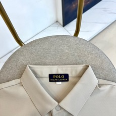 Polo Ralph Lauren拉夫劳伦、2026春夏新品短袖Polo衫,以极简美学重塑经典轮廓。纯色调温润如玉,低调 Polo Ralph Lauren拉夫劳伦、2026春夏新品短袖Polo衫,以极简美学重塑经典轮廓。纯色调温润如玉,低调