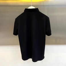 Bur巴宝莉、2026春夏新品短袖Polo衫,以极简主义为设计内核,融合现代都市精英气质与休闲运动感。纯色调沉稳内敛,低 Bur巴宝莉、2026春夏新品短袖Polo衫,以极简主义为设计内核,融合现代都市精英气质与休闲运动感。纯色调沉稳内敛,低