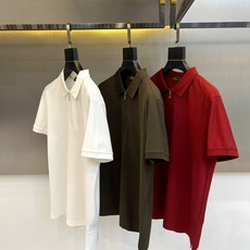 Loro Piana诺悠翩雅、2026春夏新品短袖Polo衫,以极简美学重塑经典,半拉链翻领设计打破传统纽扣桎梏,轻拉链 Loro Piana诺悠翩雅、2026春夏新品短袖Polo衫,以极简美学重塑经典,半拉链翻领设计打破传统纽扣桎梏,轻拉链