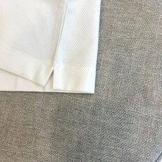 Loro Piana诺悠翩雅、2026春夏新品短袖Polo衫,以极简美学重塑经典,半拉链翻领设计打破传统纽扣桎梏,轻拉链 Loro Piana诺悠翩雅、2026春夏新品短袖Polo衫,以极简美学重塑经典,半拉链翻领设计打破传统纽扣桎梏,轻拉链