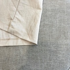 Brunello Cucinelli-BC、2026春夏新品简约圆领短袖T恤,以利落剪裁与纯色调诠释现代极简美学。经典圆 Brunello Cucinelli-BC、2026春夏新品简约圆领短袖T恤,以利落剪裁与纯色调诠释现代极简美学。经典圆