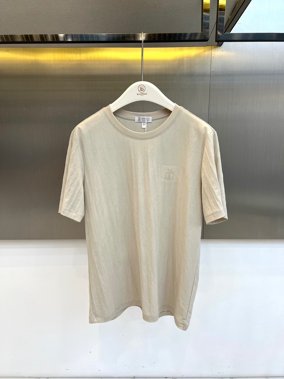 Brunello Cucinelli-BC、2026春夏新品简约圆领短袖T恤，以利落剪裁与纯色调诠释现代极简美学。经典圆