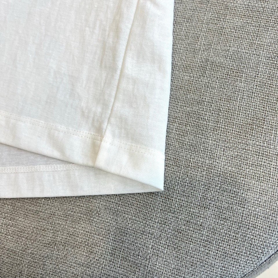 Brunello Cucinelli-BC、2026春夏新品简约圆领短袖T恤，以利落剪裁与纯色调诠释现代极简美学。经典圆
