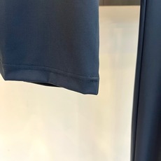 Zegna杰尼亚、2026春夏新品套装,以简约高级的色调,打造都市轻奢运动风。上衣为短袖Polo衫,经典翻领配两颗暗扣, Zegna杰尼亚、2026春夏新品套装,以简约高级的色调,打造都市轻奢运动风。上衣为短袖Polo衫,经典翻领配两颗暗扣,