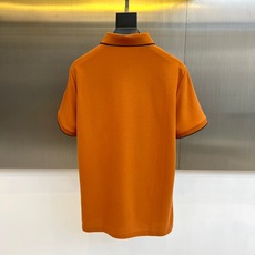 Loro Piana诺悠翩雅、2026春夏新品男士短袖POLO衫,简约色调融合轻奢细节,打造都市精英的质感日常。经典翻领 Loro Piana诺悠翩雅、2026春夏新品男士短袖POLO衫,简约色调融合轻奢细节,打造都市精英的质感日常。经典翻领