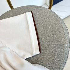 Loro Piana诺悠翩雅、2026春夏新品男士短袖POLO衫,简约色调融合轻奢细节,打造都市精英的质感日常。经典翻领 Loro Piana诺悠翩雅、2026春夏新品男士短袖POLO衫,简约色调融合轻奢细节,打造都市精英的质感日常。经典翻领