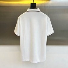 Loro Piana诺悠翩雅、2026春夏新品男士短袖POLO衫,简约色调融合轻奢细节,打造都市精英的质感日常。经典翻领 Loro Piana诺悠翩雅、2026春夏新品男士短袖POLO衫,简约色调融合轻奢细节,打造都市精英的质感日常。经典翻领