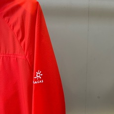 KAILAS凯乐石、2026春夏新品防晒衣,以机能设计诠释户外时尚。款式采用经典连帽与宽松版型,内置可调节金属扣,方便塑 KAILAS凯乐石、2026春夏新品防晒衣,以机能设计诠释户外时尚。款式采用经典连帽与宽松版型,内置可调节金属扣,方便塑