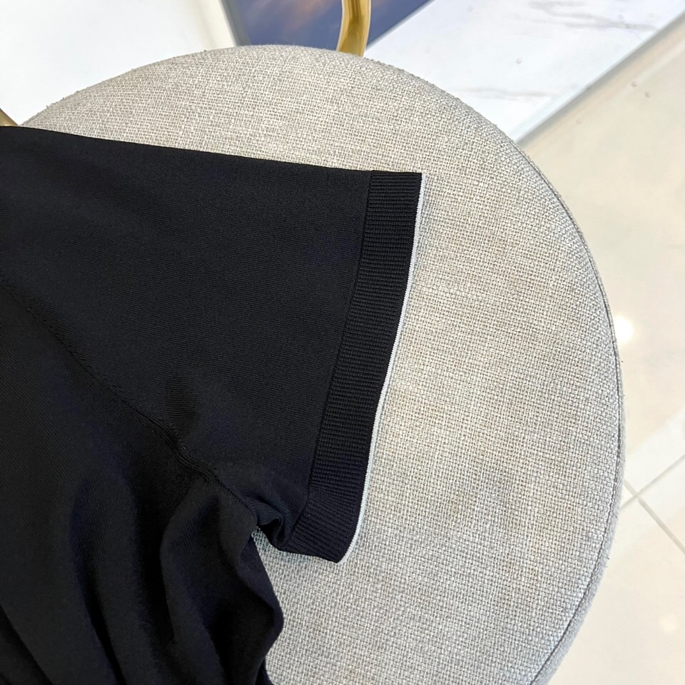 Brunello Cucinelli-BC、2026春夏新品短袖Polo衫，以奢华质感与经典剪裁重塑男士衣橱必备单品。甄