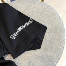 Chrome Herad克罗心、2026春夏新款哥特风口袋T恤 一眼相中的夏日硬货,谁穿谁有品味的街头神衫! 美式高街哥 Chrome Herad克罗心、2026春夏新款哥特风口袋T恤 一眼相中的夏日硬货,谁穿谁有品味的街头神衫! 美式高街哥