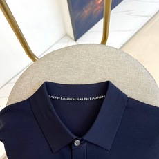 Polo Ralph Lauren拉夫劳伦、2026春夏新品短袖Polo衫,以经典条纹重塑休闲美学,简约而不失层次。翻领 Polo Ralph Lauren拉夫劳伦、2026春夏新品短袖Polo衫,以经典条纹重塑休闲美学,简约而不失层次。翻领