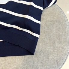 Polo Ralph Lauren拉夫劳伦、2026春夏新品短袖Polo衫,以经典条纹重塑休闲美学,简约而不失层次。翻领 Polo Ralph Lauren拉夫劳伦、2026春夏新品短袖Polo衫,以经典条纹重塑休闲美学,简约而不失层次。翻领