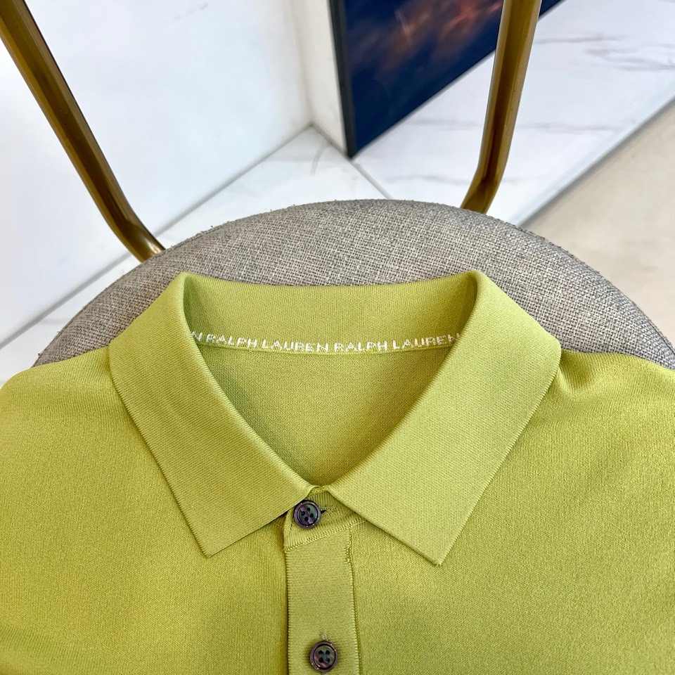 Polo Ralph Lauren拉夫劳伦、2026春夏新品短袖Polo衫，以经典条纹重塑休闲美学，简约而不失层次。翻领