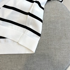Polo Ralph Lauren拉夫劳伦、2026春夏新品短袖Polo衫,以经典条纹重塑休闲美学,简约而不失层次。翻领 Polo Ralph Lauren拉夫劳伦、2026春夏新品短袖Polo衫,以经典条纹重塑休闲美学,简约而不失层次。翻领