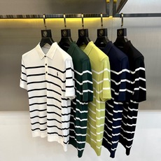 Polo Ralph Lauren拉夫劳伦、2026春夏新品短袖Polo衫,以经典条纹重塑休闲美学,简约而不失层次。翻领 Polo Ralph Lauren拉夫劳伦、2026春夏新品短袖Polo衫,以经典条纹重塑休闲美学,简约而不失层次。翻领