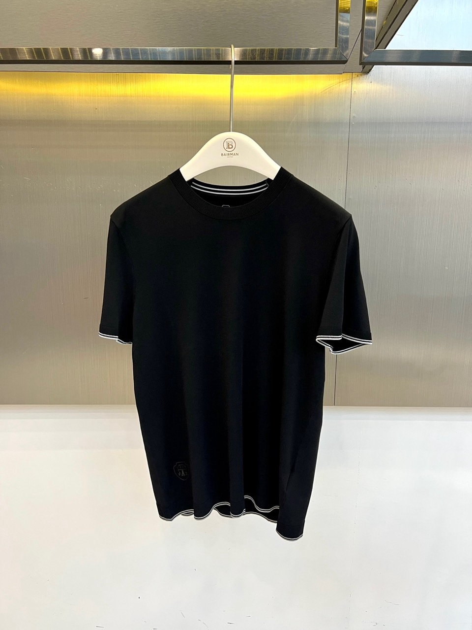 Brunello Cucinelli-BC、2026春夏新品短袖T恤，诠释低调奢华圆领短袖剪裁利落修身，领口、袖口及下摆