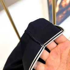 Brunello Cucinelli-BC、2026春夏新品短袖T恤,诠释低调奢华圆领短袖剪裁利落修身,领口、袖口及下摆 Brunello Cucinelli-BC、2026春夏新品短袖T恤,诠释低调奢华圆领短袖剪裁利落修身,领口、袖口及下摆
