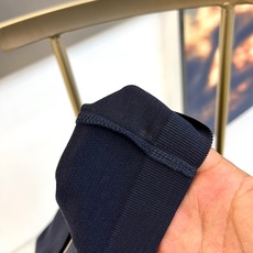 Brunello Cucinelli-BC、2026春夏新品短袖T恤,色调沉稳雅致,适配多元场合。经典圆领剪裁贴合颈部线 Brunello Cucinelli-BC、2026春夏新品短袖T恤,色调沉稳雅致,适配多元场合。经典圆领剪裁贴合颈部线
