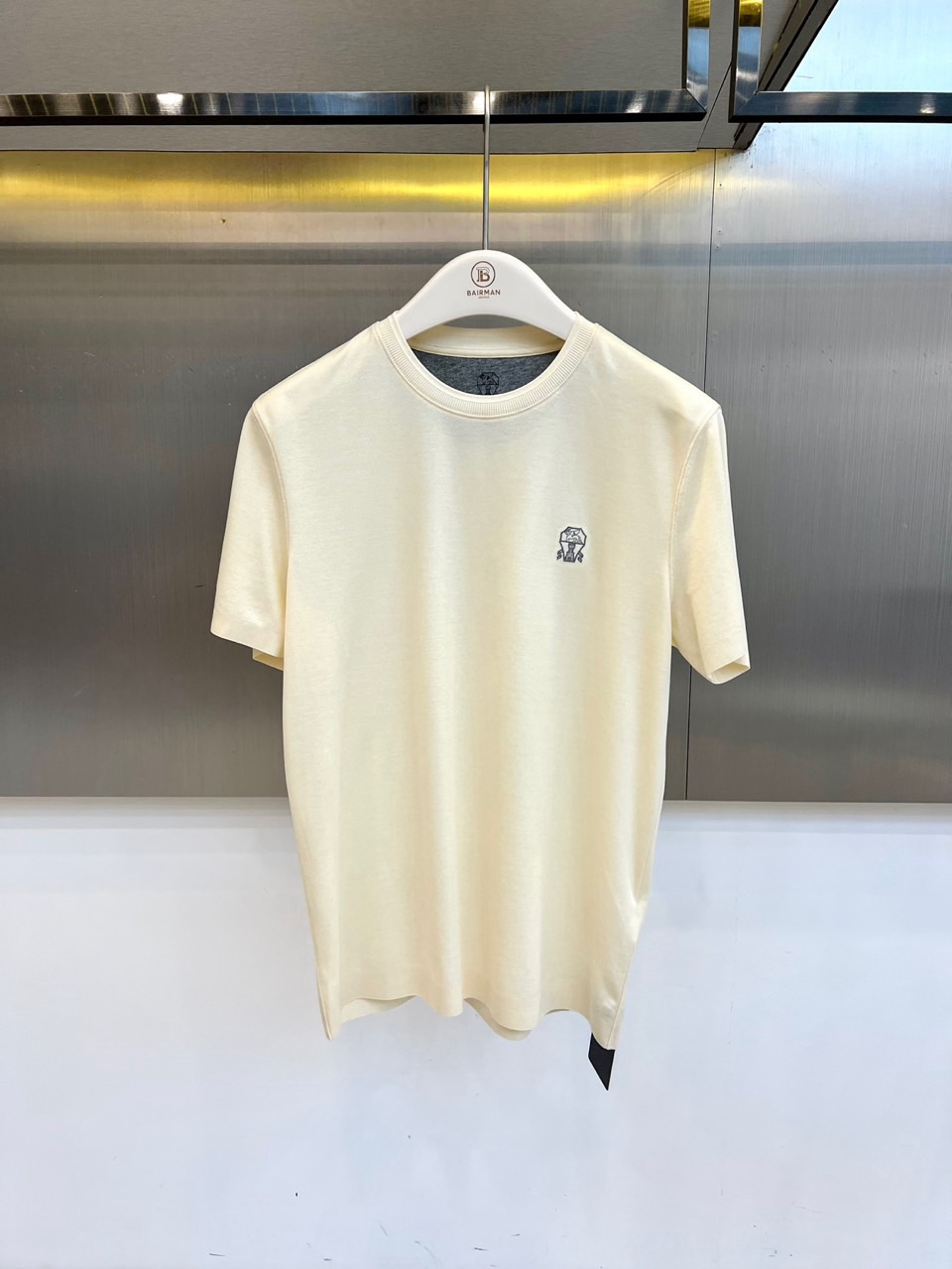 Brunello Cucinelli-BC、2026春夏新品短袖T恤，色调沉稳雅致，适配多元场合。经典圆领剪裁贴合颈部线