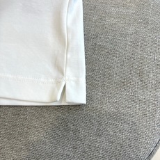 Zegna杰尼亚、2026春夏新品圆领短袖T恤,以极简美学诠释当代男士衣橱必备。纯粹无瑕的色调演绎清爽夏日气息,经典圆领 Zegna杰尼亚、2026春夏新品圆领短袖T恤,以极简美学诠释当代男士衣橱必备。纯粹无瑕的色调演绎清爽夏日气息,经典圆领
