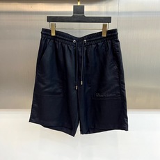 1v威登、2026春夏新品极简刺绣棉麻短裤 具备高级感的夏日“战裤”,显瘦显高,这条裤子绝对是型男衣柜里的定海神针。 主 1v威登、2026春夏新品极简刺绣棉麻短裤 具备高级感的夏日“战裤”,显瘦显高,这条裤子绝对是型男衣柜里的定海神针。 主