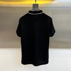 Loro piana、2026春夏新品发售!男士夏季翻领Polo短袖T恤,此款为顶级珠地丝光棉面料,透气舒适设计元素非常 Loro piana、2026春夏新品发售!男士夏季翻领Polo短袖T恤,此款为顶级珠地丝光棉面料,透气舒适设计元素非常