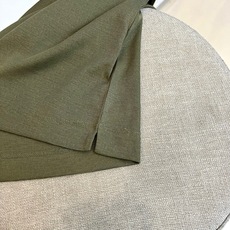 Loro Piana诺悠翩雅、2026春夏新品短袖Polo衫,延续品牌意式优雅基因,以极简廓形诠释当代绅士的闲适格调。经 Loro Piana诺悠翩雅、2026春夏新品短袖Polo衫,延续品牌意式优雅基因,以极简廓形诠释当代绅士的闲适格调。经