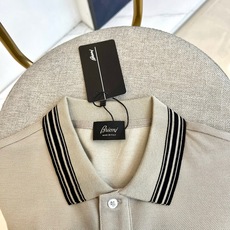BERLUTI 布鲁提、2026春夏新品男士短袖Polo衫,以极简廓形融合意式轻奢基因,重新定义都市休闲格调。珠地棉面料 BERLUTI 布鲁提、2026春夏新品男士短袖Polo衫,以极简廓形融合意式轻奢基因,重新定义都市休闲格调。珠地棉面料