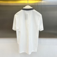 BERLUTI 布鲁提、2026春夏新品男士短袖Polo衫,以极简廓形融合意式轻奢基因,重新定义都市休闲格调。珠地棉面料 BERLUTI 布鲁提、2026春夏新品男士短袖Polo衫,以极简廓形融合意式轻奢基因,重新定义都市休闲格调。珠地棉面料