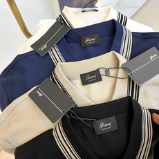 BERLUTI 布鲁提、2026春夏新品男士短袖Polo衫,以极简廓形融合意式轻奢基因,重新定义都市休闲格调。珠地棉面料 BERLUTI 布鲁提、2026春夏新品男士短袖Polo衫,以极简廓形融合意式轻奢基因,重新定义都市休闲格调。珠地棉面料