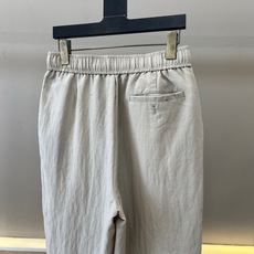 Polo Ralph Lauren拉夫劳伦、2026春夏新品休闲裤,以简约廓形诠释当代都市休闲美学,采用天然亚麻混纺面料 Polo Ralph Lauren拉夫劳伦、2026春夏新品休闲裤,以简约廓形诠释当代都市休闲美学,采用天然亚麻混纺面料