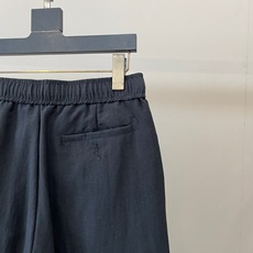 Polo Ralph Lauren拉夫劳伦、2026春夏新品休闲短裤,以纯色邂逅轻盈质感,打造都市度假两相宜的衣橱必备。 Polo Ralph Lauren拉夫劳伦、2026春夏新品休闲短裤,以纯色邂逅轻盈质感,打造都市度假两相宜的衣橱必备。