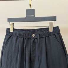 Polo Ralph Lauren拉夫劳伦、2026春夏新品休闲短裤,以纯色邂逅轻盈质感,打造都市度假两相宜的衣橱必备。 Polo Ralph Lauren拉夫劳伦、2026春夏新品休闲短裤,以纯色邂逅轻盈质感,打造都市度假两相宜的衣橱必备。